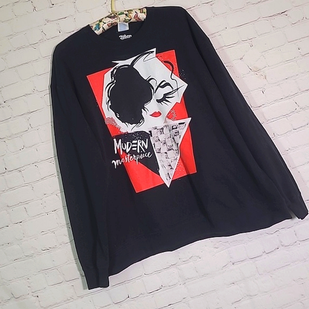 NWOT Disney Cruella Crewneck Black Red Print Ring Spun Sweater Womens Size 2XL - Picture 3 of 16